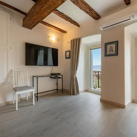 Karalis Relais *